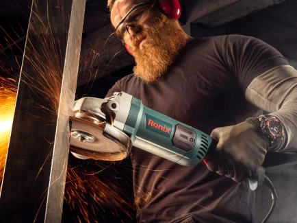 metal-angle-grinder