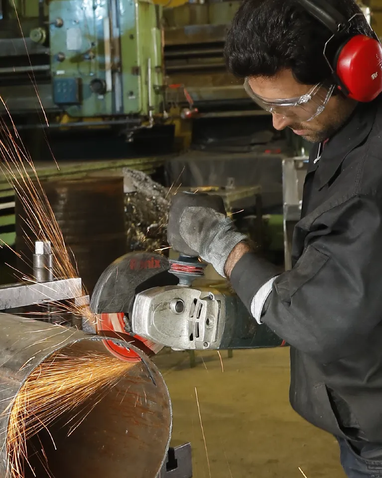 ابزار حرفه‌ای رونیکس، همراه صنعتگران ایرانی