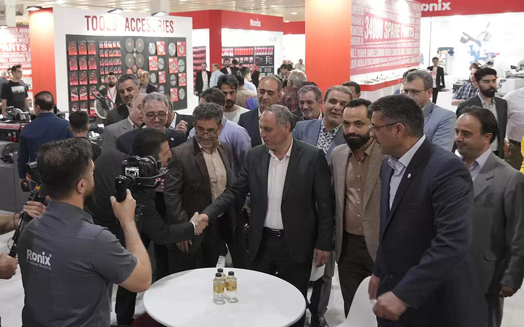 حضور بزرگان بازار ابزار ایران در غرفه رونیکس