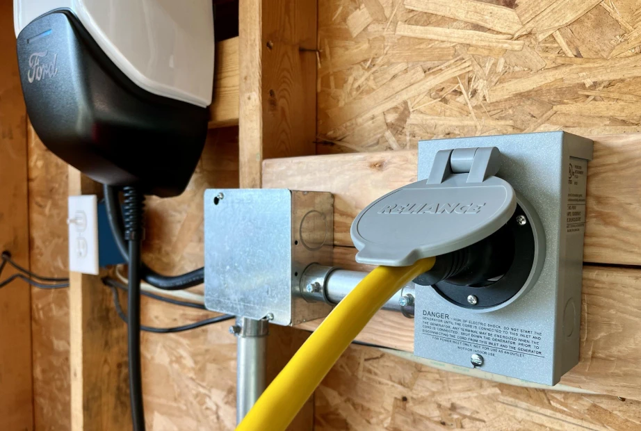 استفاده از  Power Inlet Box 