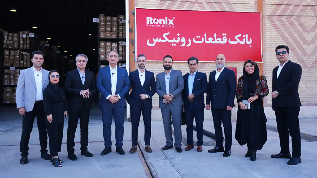 بازدید رئیس اتحادیه ابزارفروشان تهران و مدیرعامل مجله صدرا از بانک قطعات رونیکس