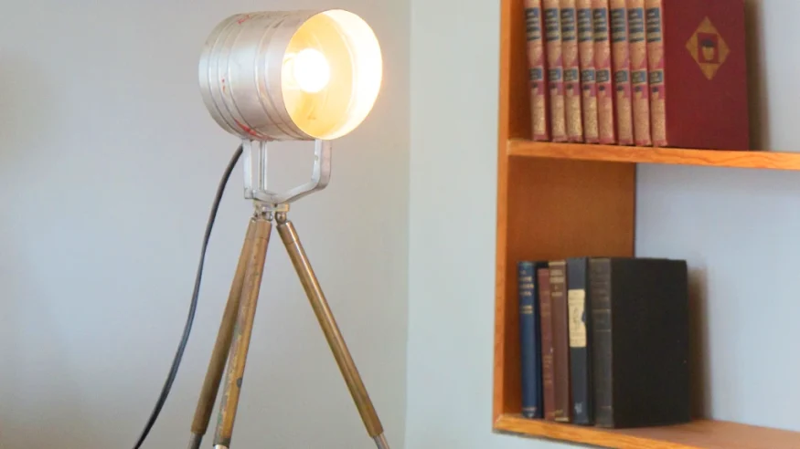 نورافکن دست ساز خانگی