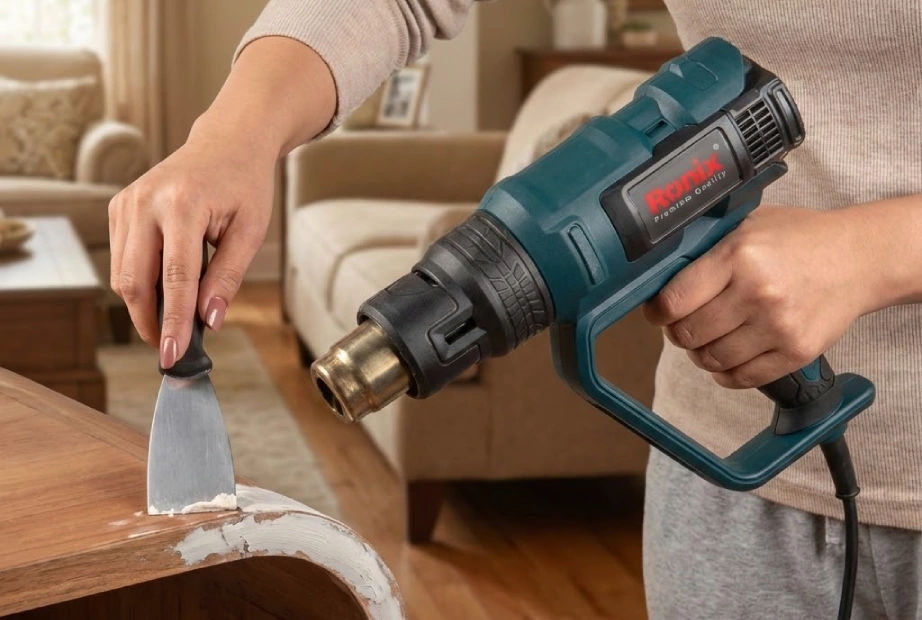 خشک کردن بتونه مبل با سشوار حرارتی رونیکس