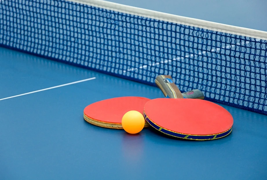 نصب توری روی میز پینگ پنگ