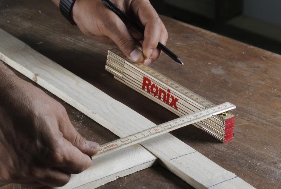 خط کش نجاری رونیکس