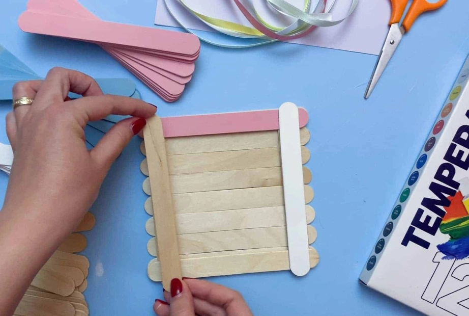 نحوه ساخت قاب عکس با چوب بستنی