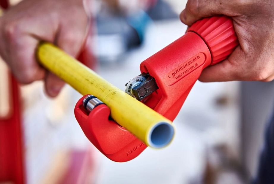 کار با لوله‌بر دستی