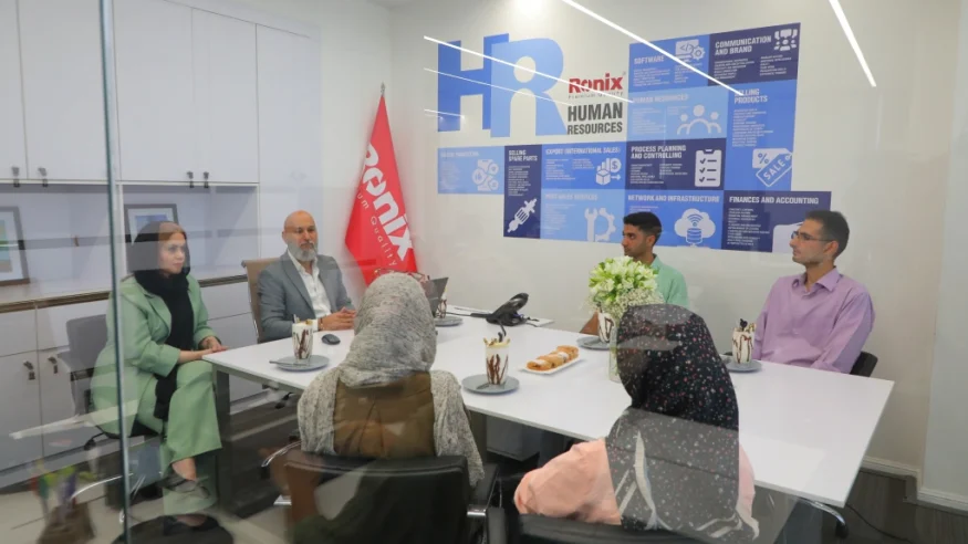 اولین روز کاری در رونیکس
